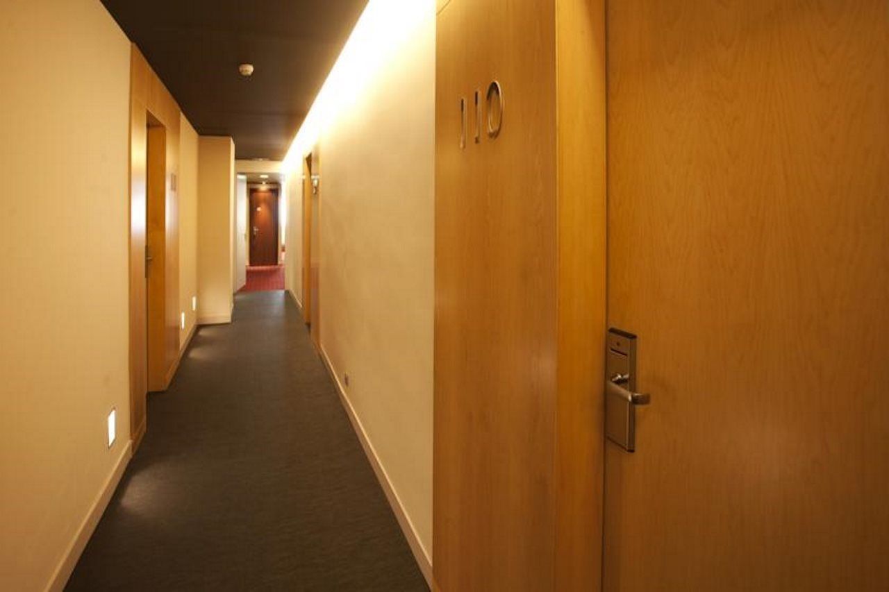 Hotel Urpi Sabadell Exterior photo