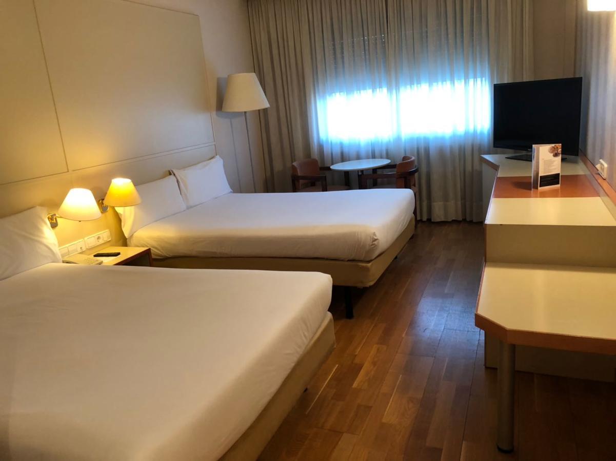 Hotel Urpi Sabadell Exterior photo