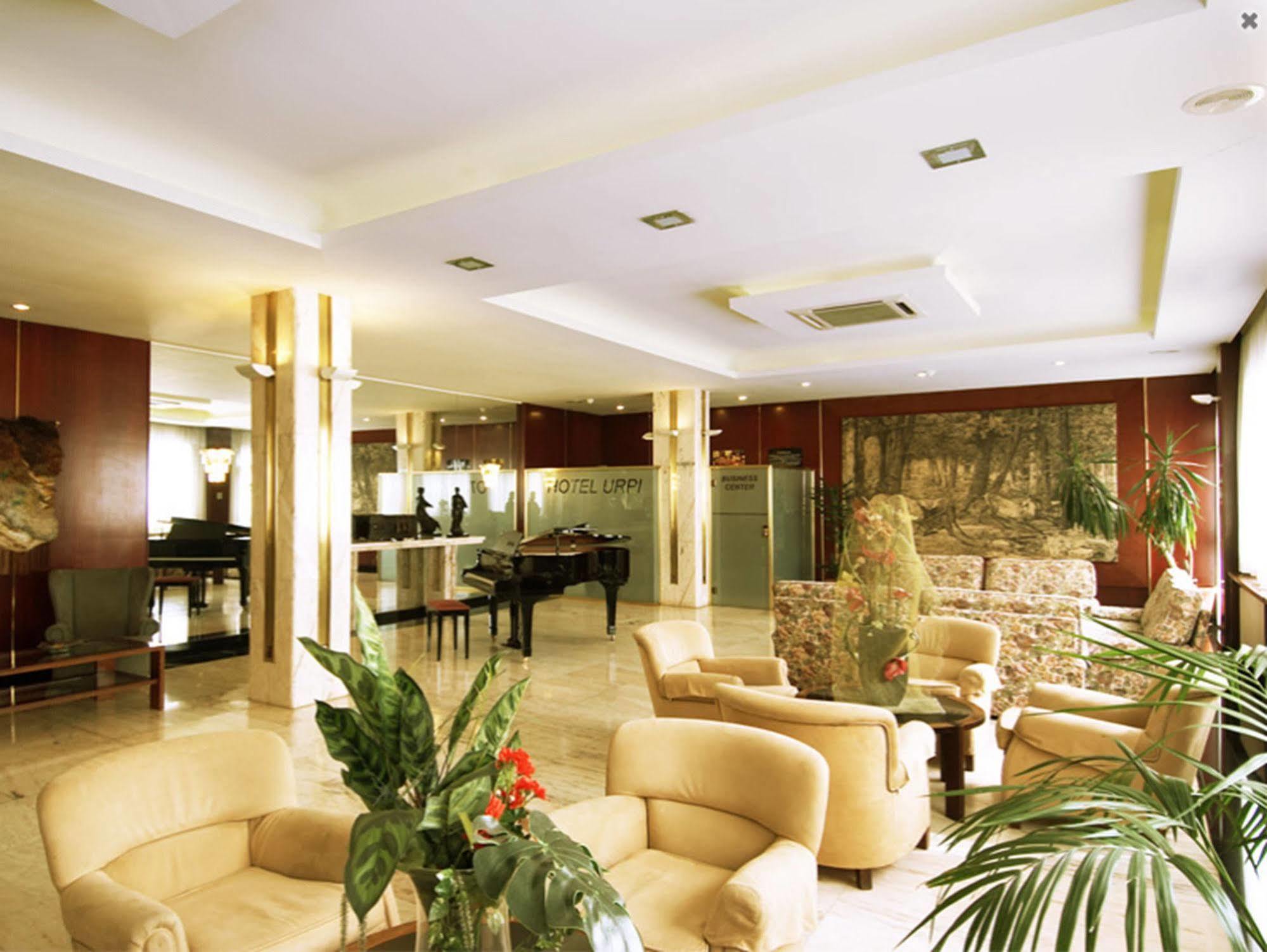Hotel Urpi Sabadell Exterior photo